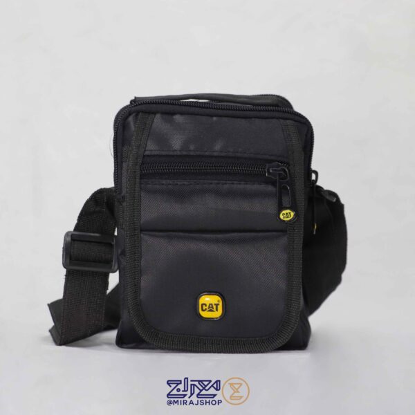 کیف دوشی برزنتی جلو نقاب مردانه