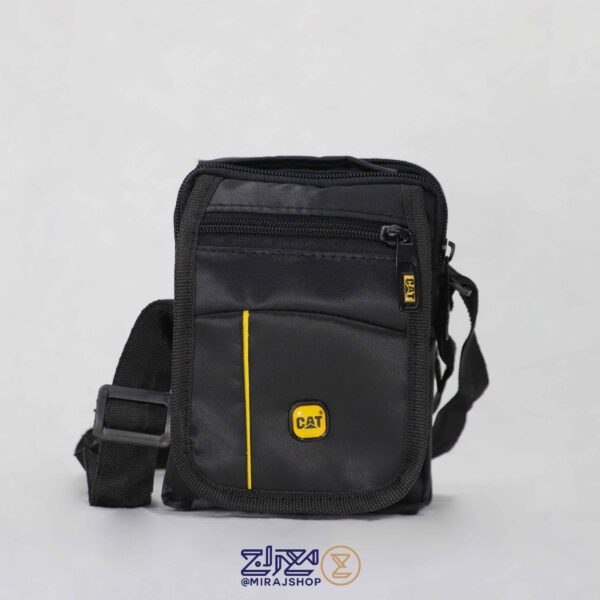 کیف دوشی برزنتی جلو نقاب مردانه